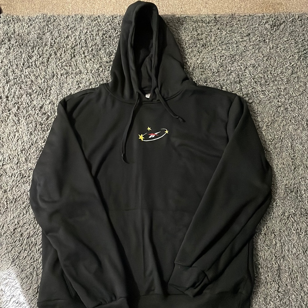 Reebok pull over hoodie.